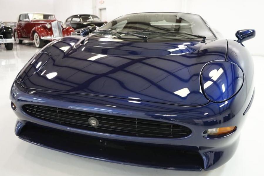  Jaguar XJ220 1994 года  (фото 3 из 55)